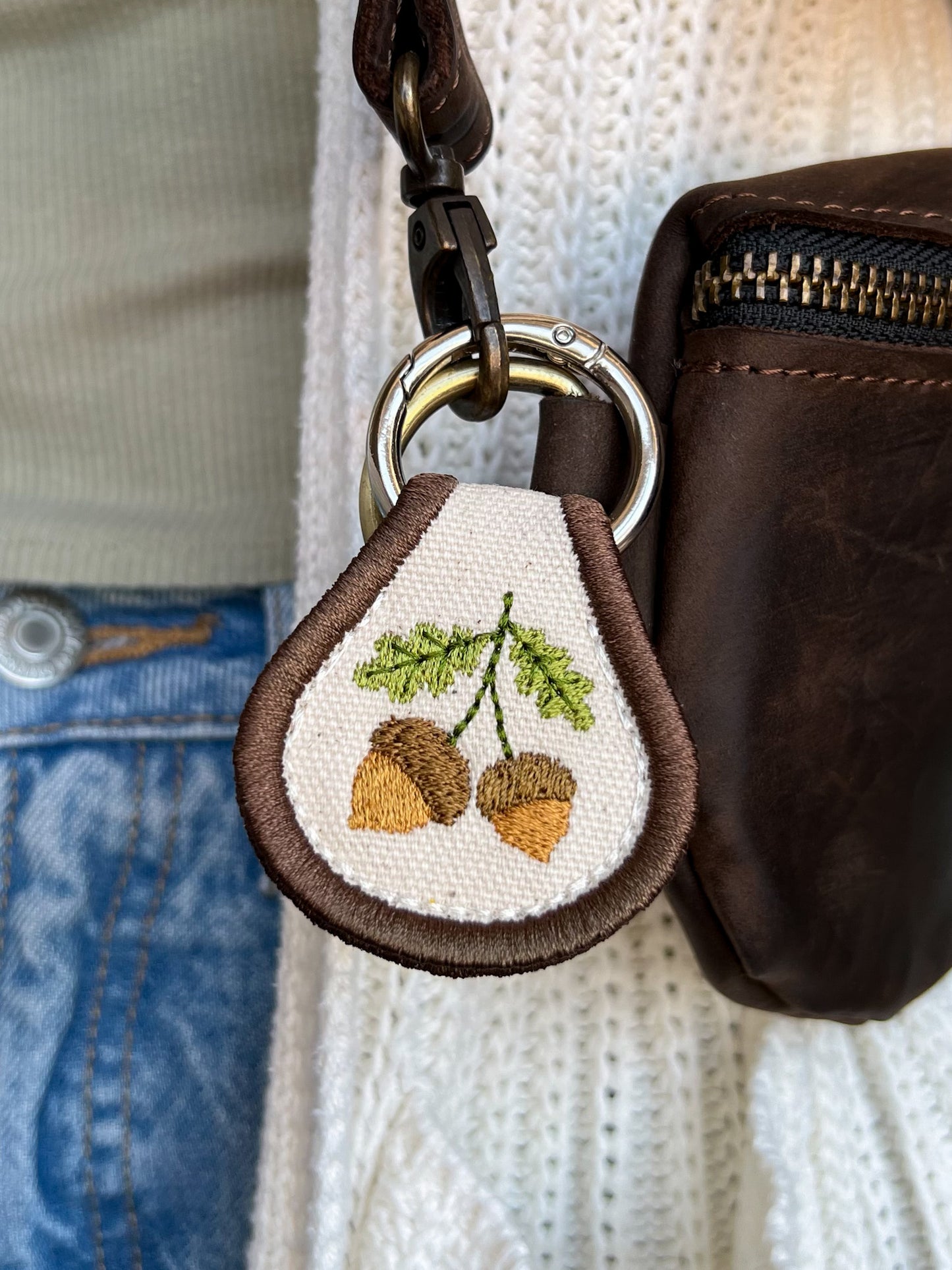 Acorn Branch Accessory