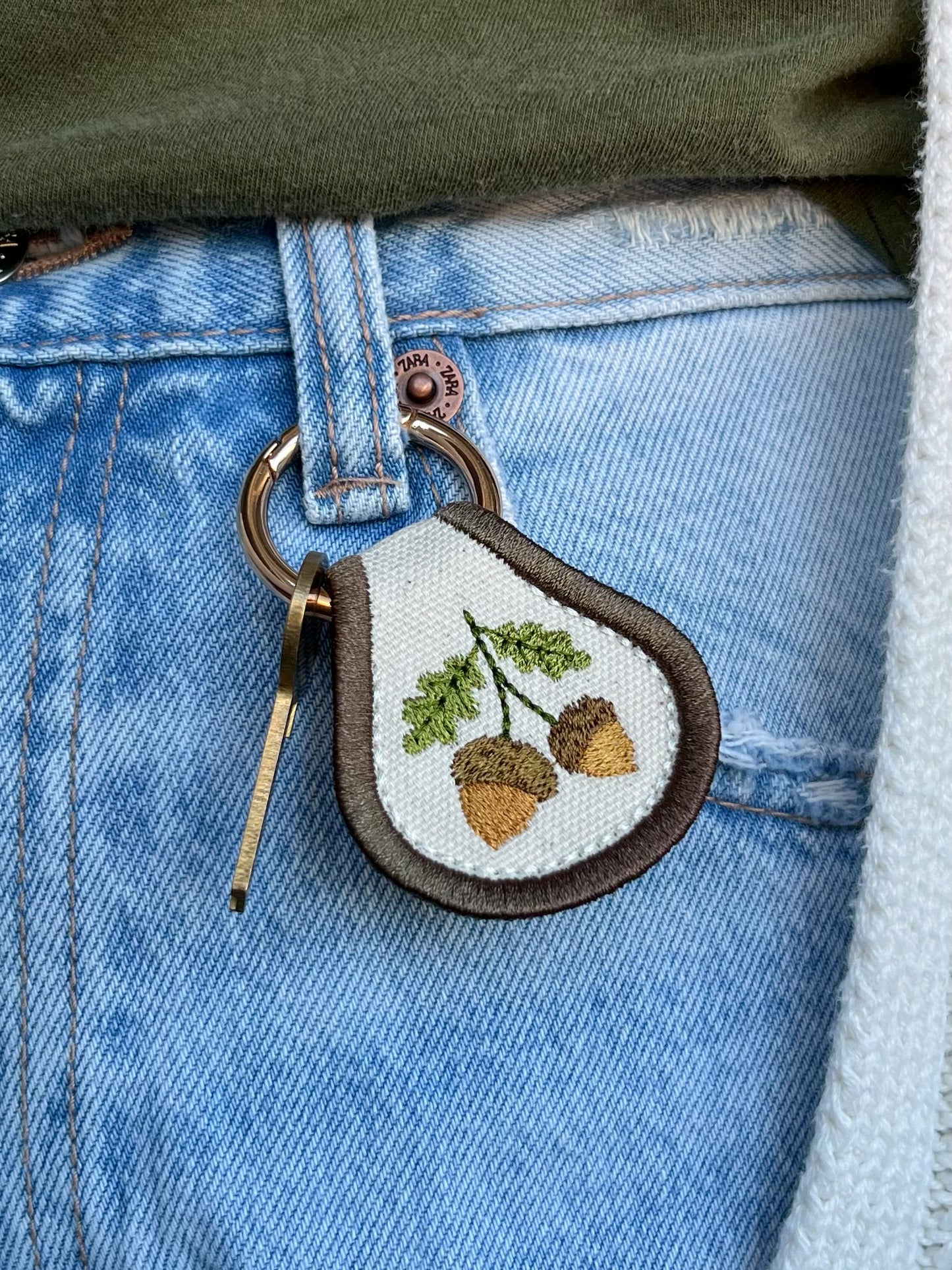 Acorn Branch Accessory