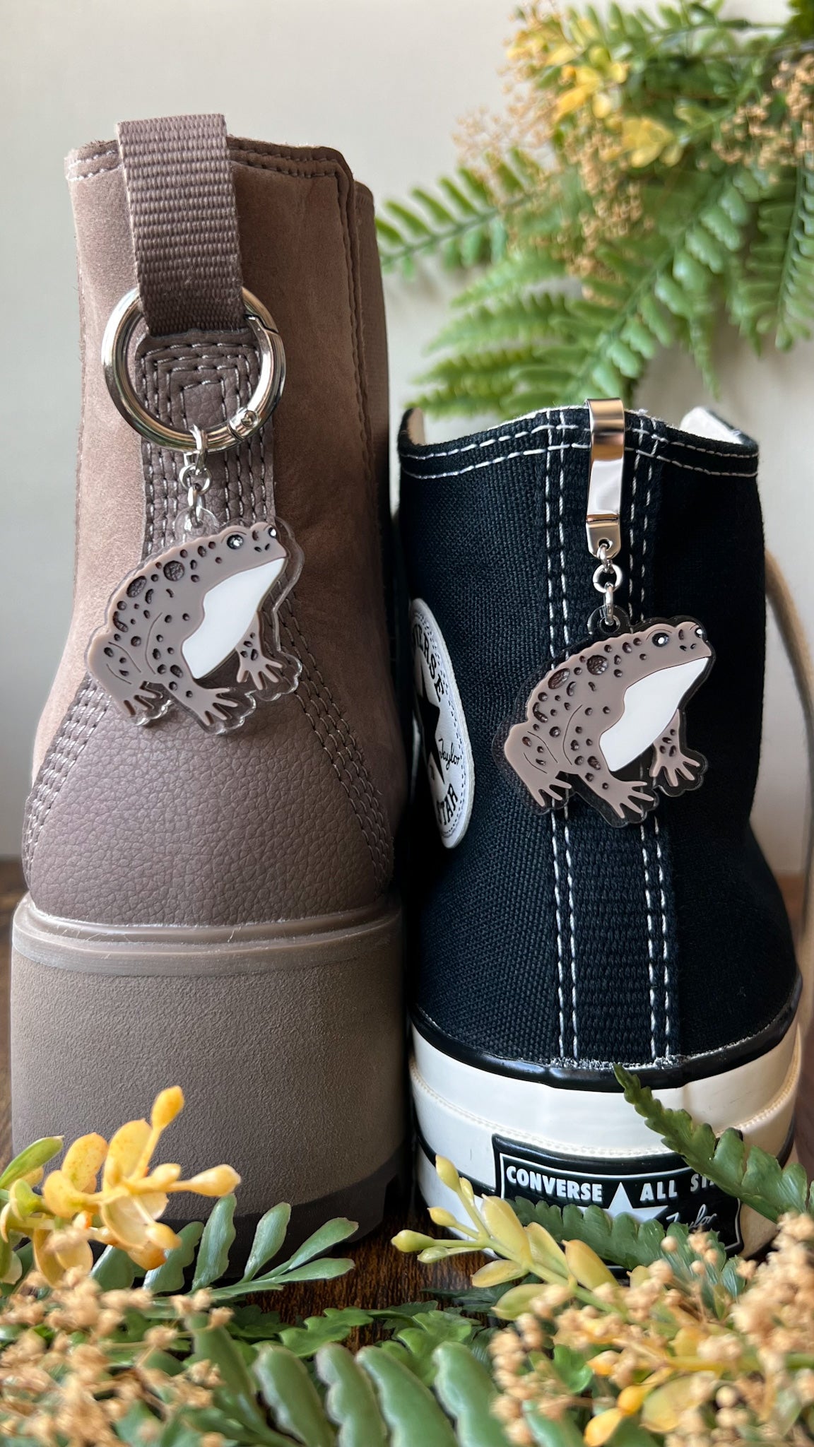 Brown Toad Shoe Accessory