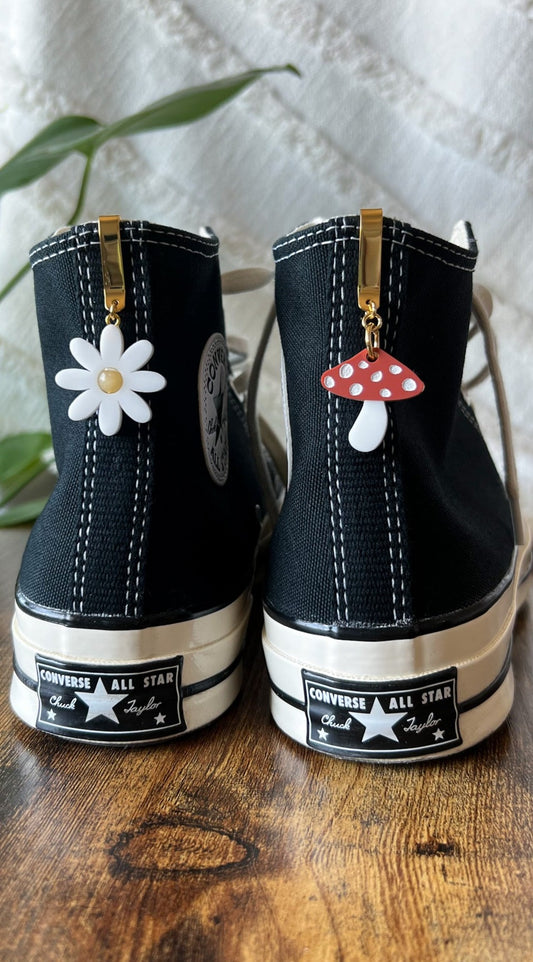 SET | Red Mushroom White Flower Shoe Accessories